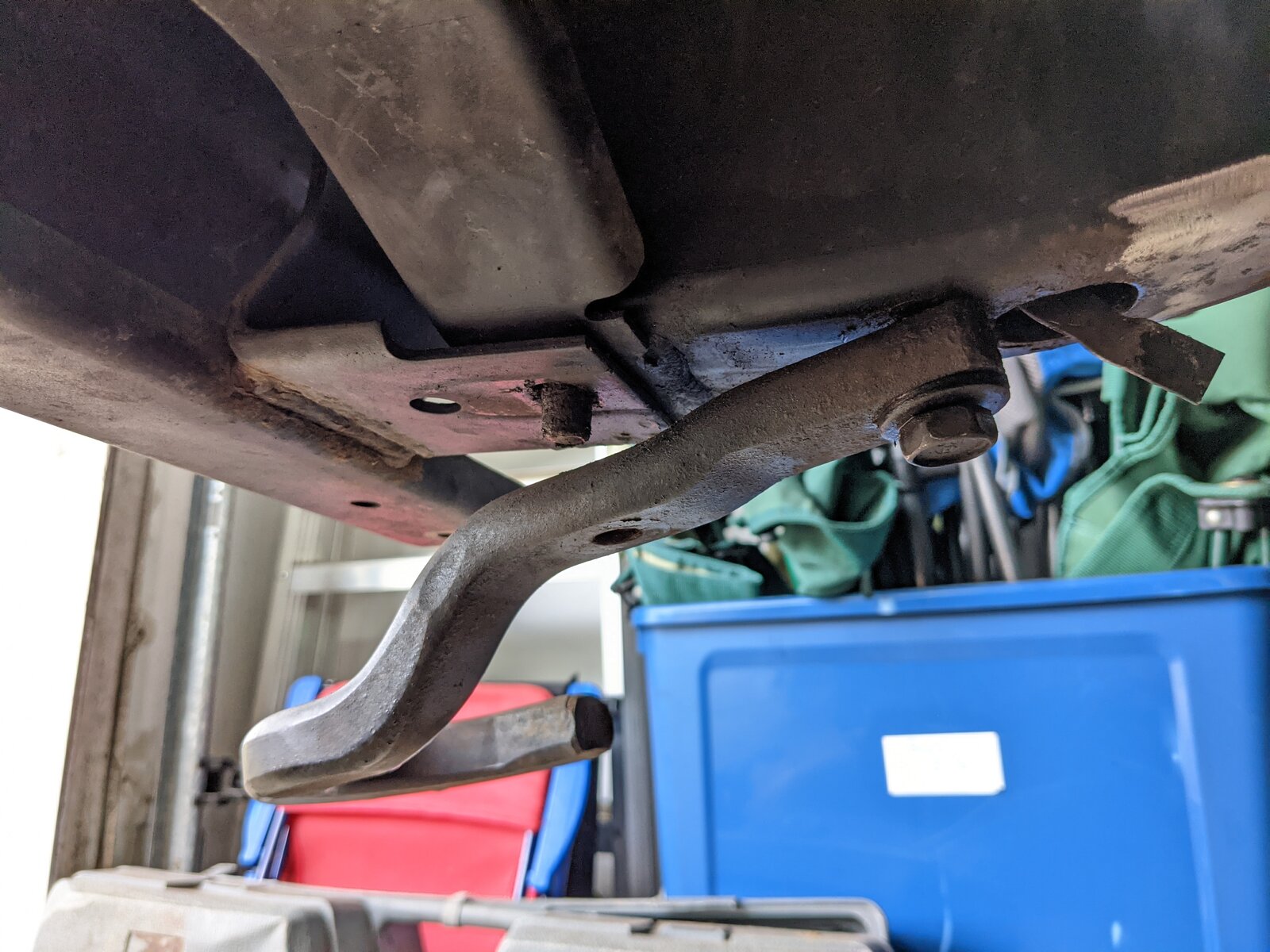 tow bolt